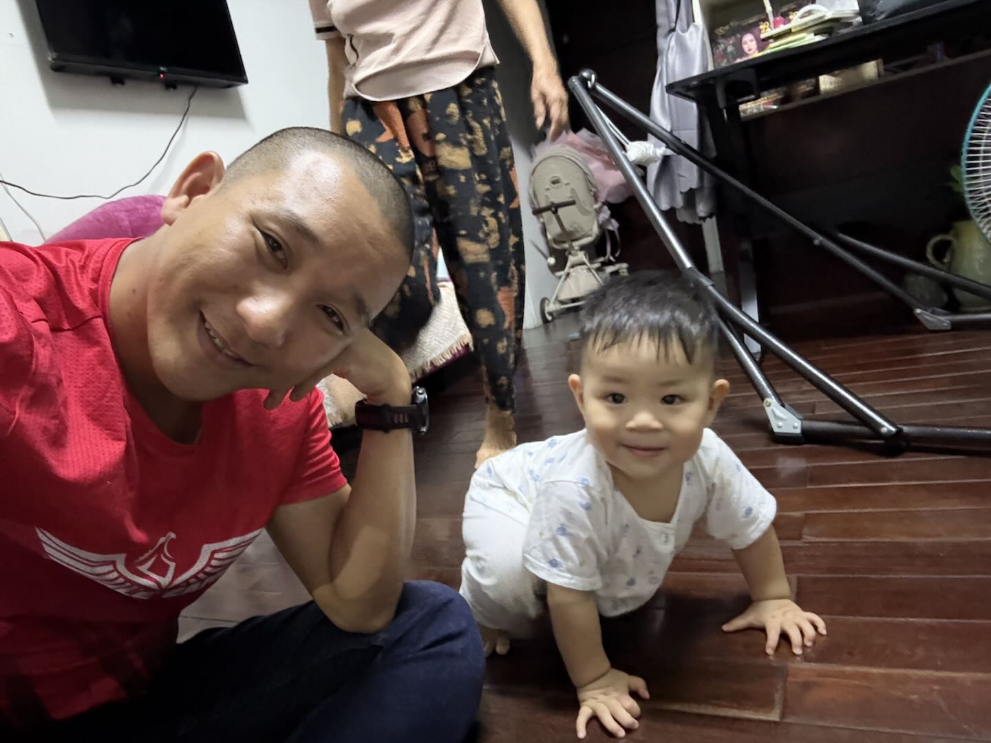 Người bố và em bé
